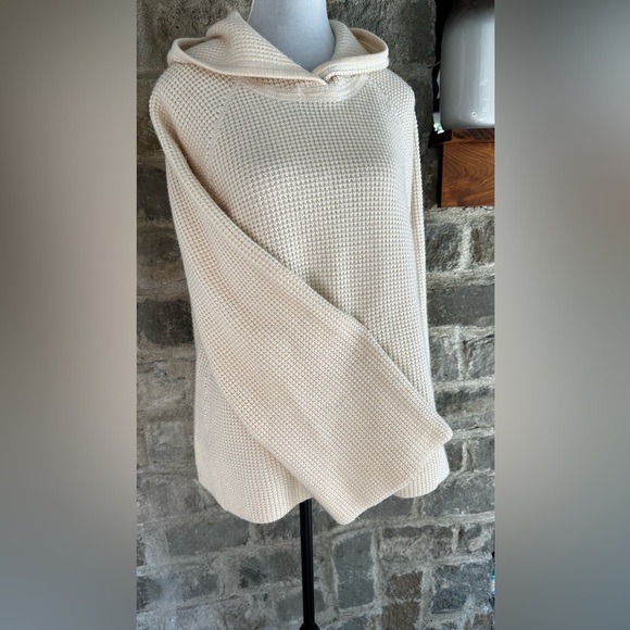 100% cashmere Elizabeth and James sweater, “Tristan”, cream, size M - Picture 2 of 4